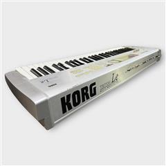 KORG TRITON Le 61 key Synthesizer Keyboard Music Workstation (Read)